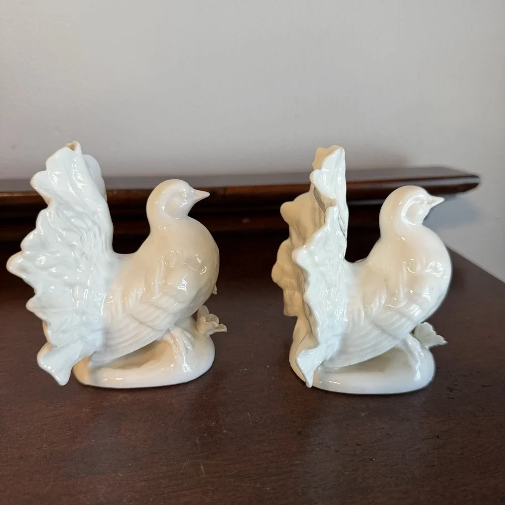 Pair of Vintage Porcelain White Fantail Turtle Dove Figurines #6305 - 4